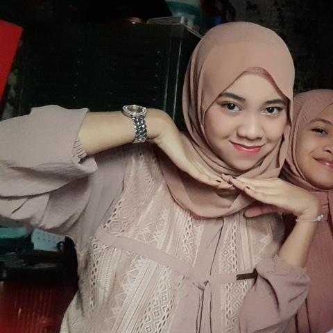 Aku Hanya Bayangan Yang Tak Di harapkan